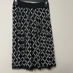 White House Black Market Black and White Geometric minimalist Midi A-Line Skirt